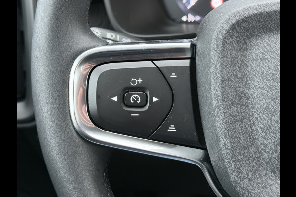 Volvo XC40 1.5 T3 Momentum | Navi | CarPlay | Cruise | Camera | LED