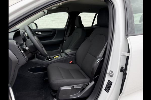 Volvo XC40 1.5 T3 Momentum | Navi | CarPlay | Cruise | Camera | LED