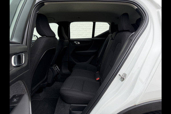 Volvo XC40 1.5 T3 Momentum | Navi | CarPlay | Cruise | Camera | LED