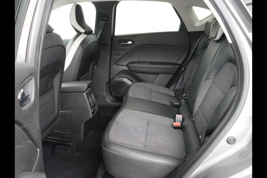 Renault Captur 1.0 TCe Intens | Stoelverwarming | Trekhaak | Carplay | Camera | Navigatie | Half leder | Full LED | Keyless | Climate control | Cruise control | Getint glas