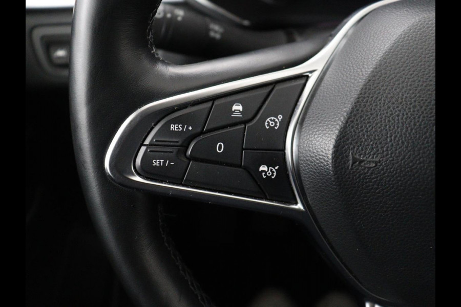 Renault Captur 1.0 TCe Intens | Stoelverwarming | Trekhaak | Carplay | Camera | Navigatie | Half leder | Full LED | Keyless | Climate control | Cruise control | Getint glas