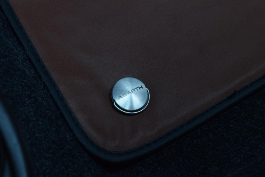 Fiat 500C 1.4 T-Jet Abarth 595 70th Anniversary