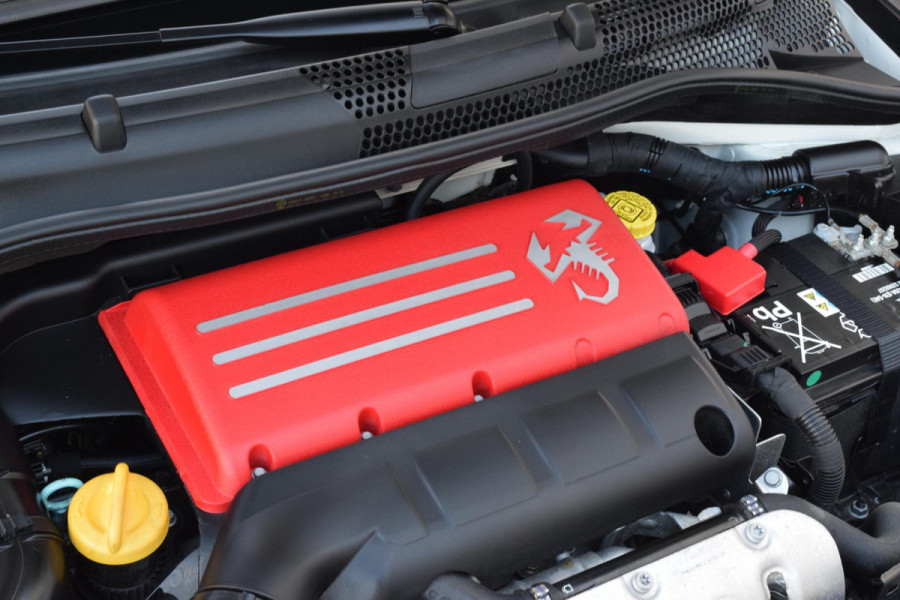 Fiat 500C 1.4 T-Jet Abarth 595 70th Anniversary