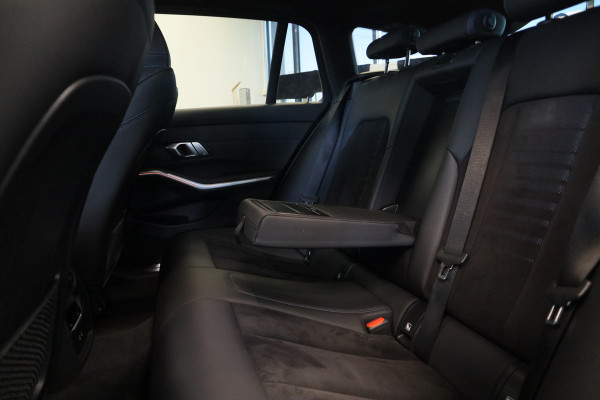 BMW 3 Serie Touring 320i M-Sport Business Edition Climate/Cruise Navi PDC NAP! 24 maanden garantie mogelijk *(vraag naar de voorwaarden)