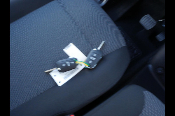 Peugeot e-Partner Premium 50 kWh, 136KW, L1, Airco, Accu 100% 2 x Schuifdeur, Auto verkeerd in nieuwstaat