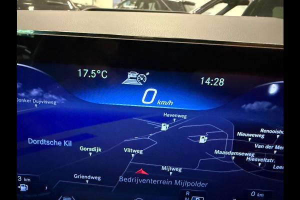Mercedes-Benz GLA 250 e AMG PANO/LEDER/H-UP/STOEL-M/BURMESTER/BAB/CARPLAY/SFEERVERL///
