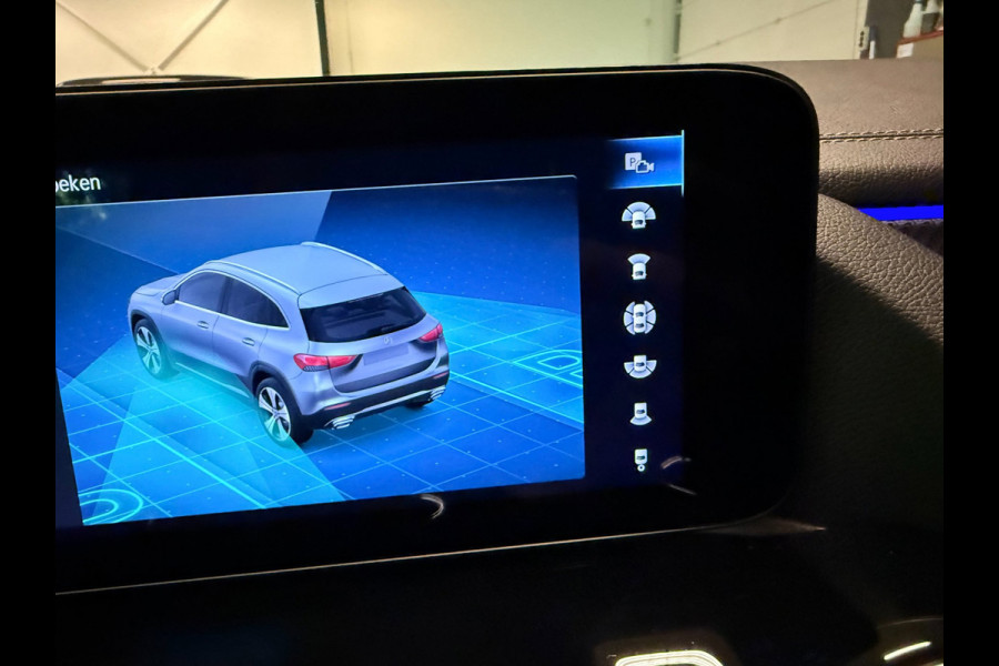 Mercedes-Benz GLA 250 e AMG PANO/LEDER/H-UP/STOEL-M/BURMESTER/BAB/CARPLAY/SFEERVERL///