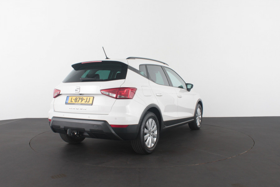 Seat Arona 1.0 TSI Style Business Intense > Trekhaak/Camera/ACC/Candy White...