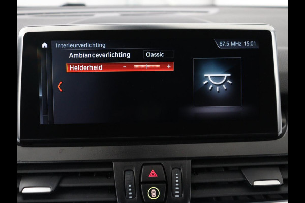 BMW 2 Serie Gran Tourer 220i Business Edition Plus | Luxury Line | Leder | Head-Up | Stoelverwarming | Trekhaak | Camera | Carplay | Full LED | Keyless | Navigatie | Cruise control | Bluetooth