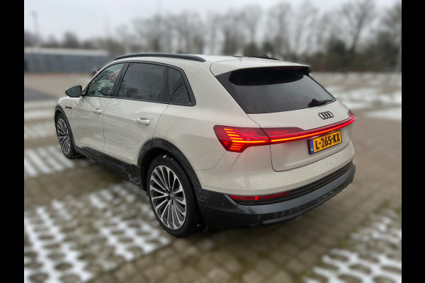 Audi e-tron e-tron 55 quattro advanced Pro Line Plus 95 kWh | Panoramadak | Bang & Olufsen | Stoelkoeling | Stoelverwarming | Massage | Head-Up Display | 360 Camera | Matrix LED | Luchtvering | Memory Seats | Elektrisch Verstelbare Stoelen