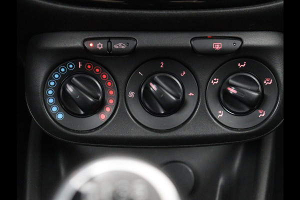 Opel Corsa 1.4 Black Edition | 1e eigenaar | Trekhaak | Carplay | Airco | Cruise control | Parkeerhulp | Navigatie | Bluetooth | Getint glas