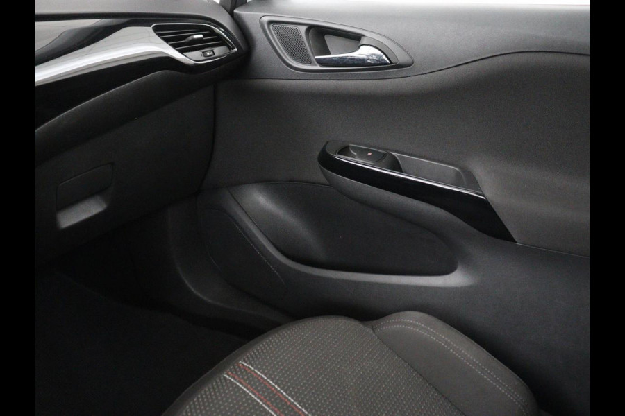 Opel Corsa 1.4 Black Edition | 1e eigenaar | Trekhaak | Carplay | Airco | Cruise control | Parkeerhulp | Navigatie | Bluetooth | Getint glas