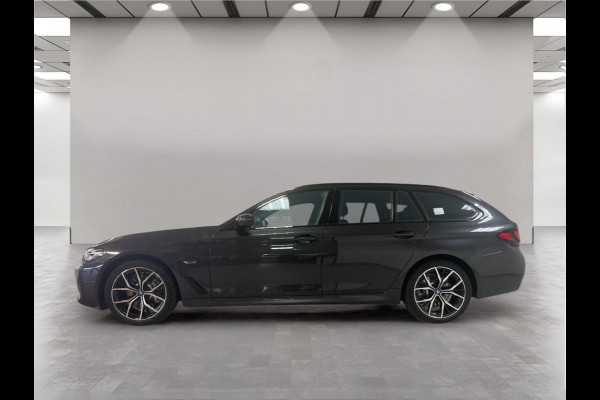 BMW 5 Serie Touring 530e xDrive High Executive – M Sport – Full Options – Harman/Kardon Head-up . Neem contact op en we maken een afspraak!
