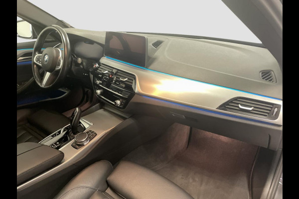 BMW 5 Serie Touring 530e xDrive High Executive – M Sport – Full Options – Harman/Kardon Head-up . Neem contact op en we maken een afspraak!
