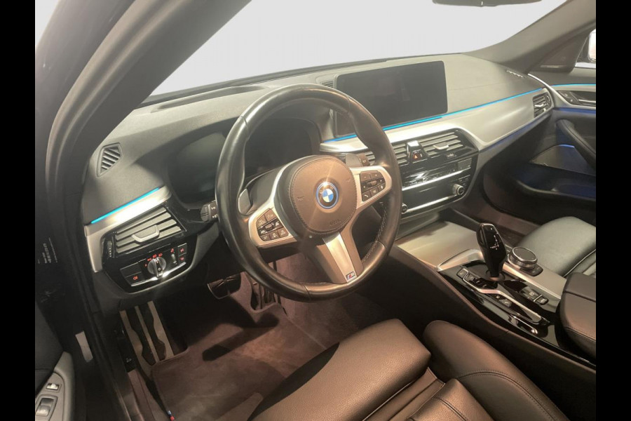 BMW 5 Serie Touring 530e xDrive High Executive – M Sport – Full Options – Harman/Kardon Head-up . Neem contact op en we maken een afspraak!
