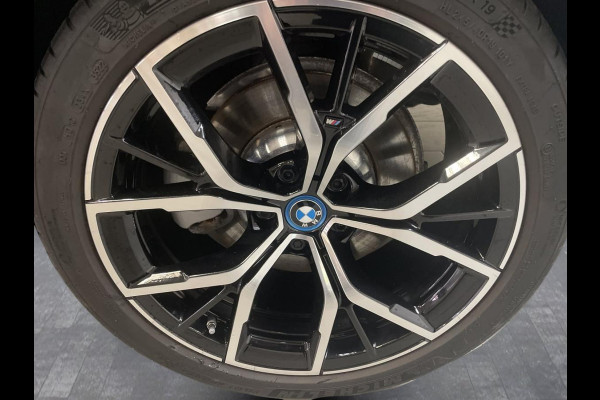 BMW 5 Serie Touring 530e xDrive High Executive – M Sport – Full Options – Harman/Kardon Head-up . Neem contact op en we maken een afspraak!