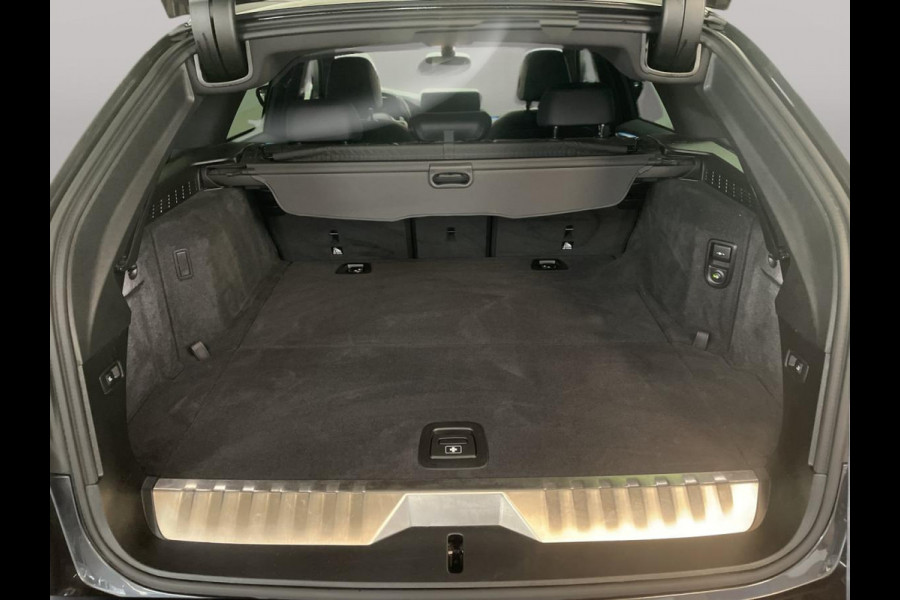 BMW 5 Serie Touring 530e xDrive High Executive – M Sport – Full Options – Harman/Kardon Head-up . Neem contact op en we maken een afspraak!