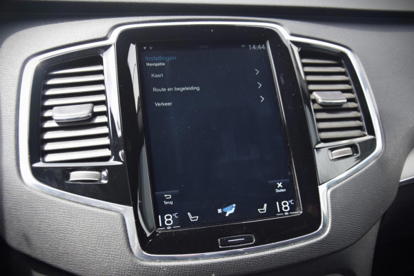 Volvo XC90 2.0 T5 AWD R-Design Scandinavian Line/Extra getinte ruiten