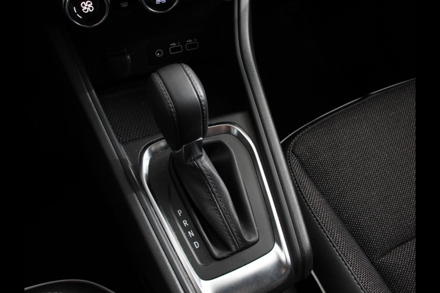 Renault Captur 1.3 TCe 140 pk Automaat Techno | Navigatie | Apple Carplay/Android Auto | Climate Control | Camera | Trekhaak | Led  | Lichtmetalen velgen