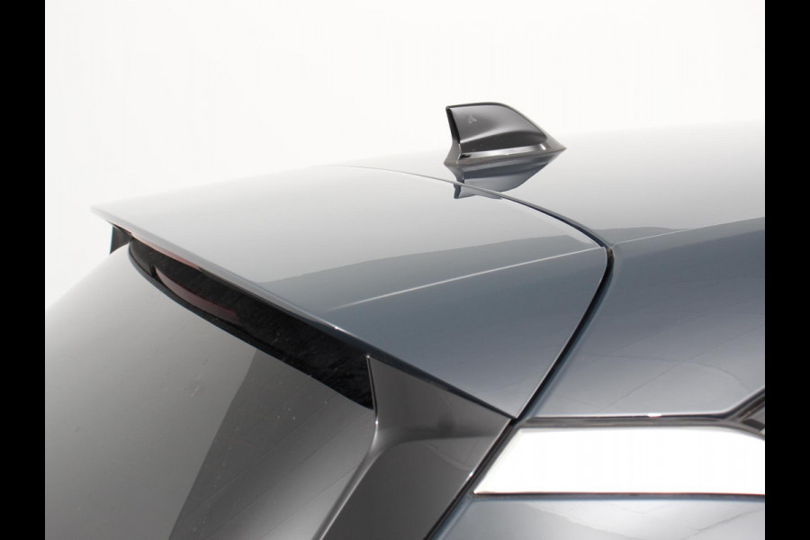 Renault Captur 1.3 TCe 140 pk Automaat Techno | Navigatie | Apple Carplay/Android Auto | Climate Control | Camera | Trekhaak | Led  | Lichtmetalen velgen