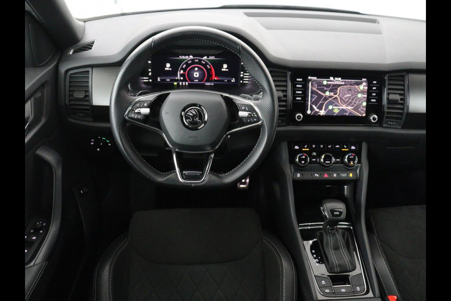 Škoda Kodiaq 1.5 TSI Sportline | Panoramadak | Stoelverwarming | Leder/Alcantara | Camera | Carplay | Sfeerverlichting | Virtual Cockpit | Canton Sound | Navigatie | Keyless | 20'' | Memory | Full LED