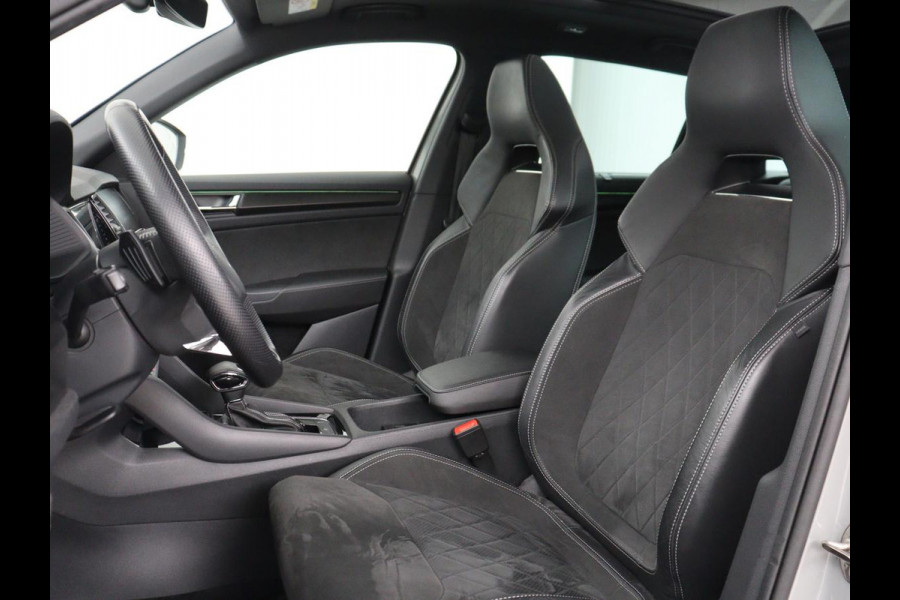Škoda Kodiaq 1.5 TSI Sportline | Panoramadak | Stoelverwarming | Leder/Alcantara | Camera | Carplay | Sfeerverlichting | Virtual Cockpit | Canton Sound | Navigatie | Keyless | 20'' | Memory | Full LED