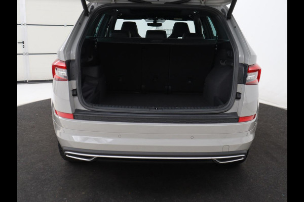 Škoda Kodiaq 1.5 TSI Sportline | Panoramadak | Stoelverwarming | Leder/Alcantara | Camera | Carplay | Sfeerverlichting | Virtual Cockpit | Canton Sound | Navigatie | Keyless | 20'' | Memory | Full LED