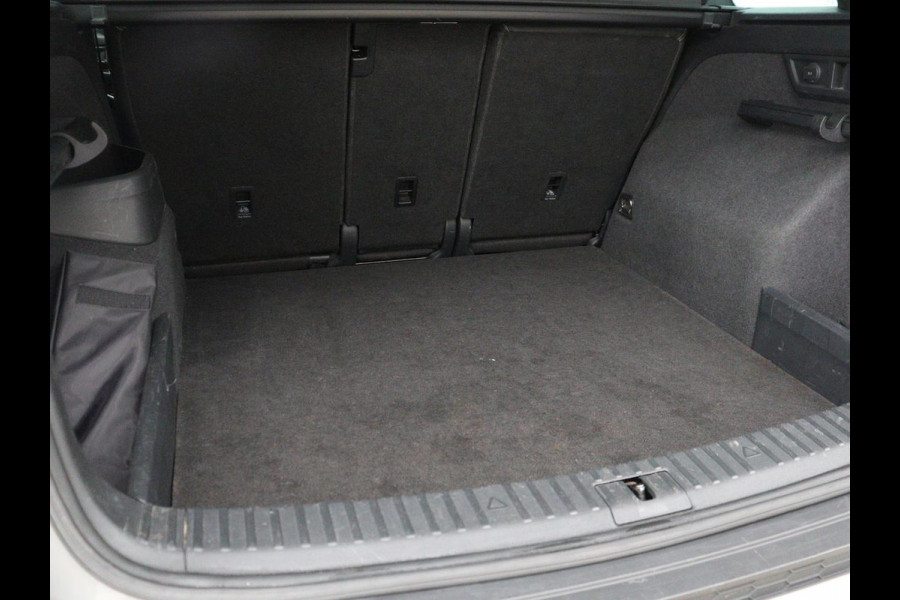 Škoda Kodiaq 1.5 TSI Sportline | Panoramadak | Stoelverwarming | Leder/Alcantara | Camera | Carplay | Sfeerverlichting | Virtual Cockpit | Canton Sound | Navigatie | Keyless | 20'' | Memory | Full LED