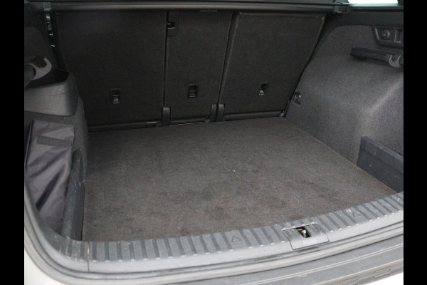 Škoda Kodiaq 1.5 TSI Sportline | Panoramadak | Stoelverwarming | Leder/Alcantara | Camera | Carplay | Sfeerverlichting | Virtual Cockpit | Canton Sound | Navigatie | Keyless | 20'' | Memory | Full LED