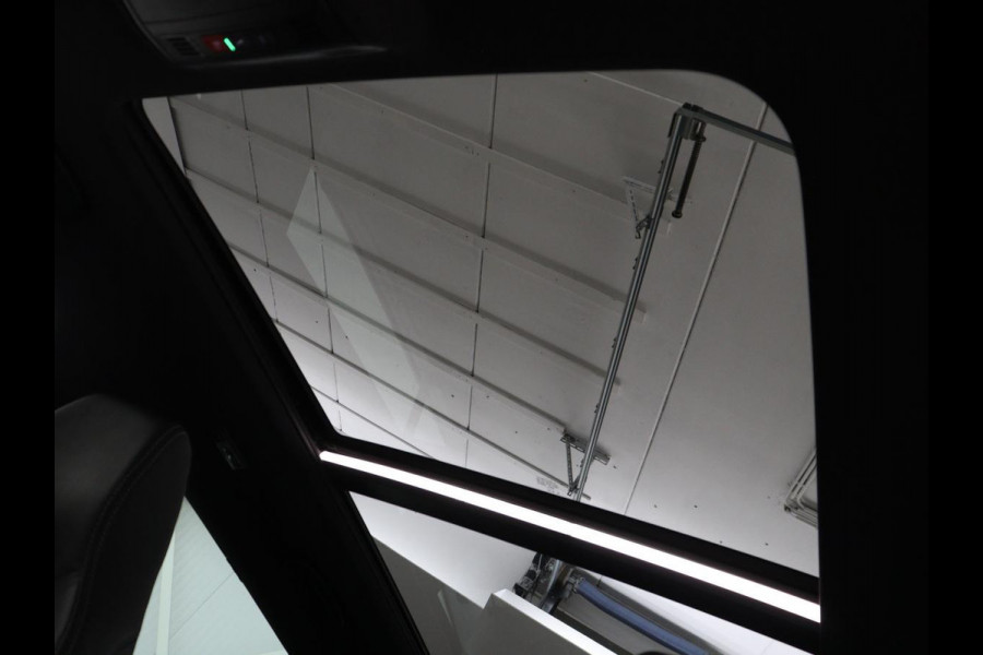 Škoda Kodiaq 1.5 TSI Sportline | Panoramadak | Stoelverwarming | Leder/Alcantara | Camera | Carplay | Sfeerverlichting | Virtual Cockpit | Canton Sound | Navigatie | Keyless | 20'' | Memory | Full LED