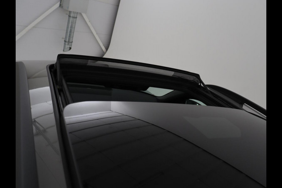 Škoda Kodiaq 1.5 TSI Sportline | Panoramadak | Stoelverwarming | Leder/Alcantara | Camera | Carplay | Sfeerverlichting | Virtual Cockpit | Canton Sound | Navigatie | Keyless | 20'' | Memory | Full LED