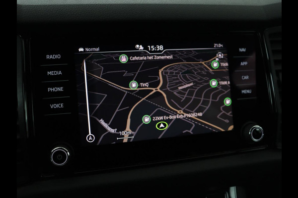 Škoda Kodiaq 1.5 TSI Sportline | Panoramadak | Stoelverwarming | Leder/Alcantara | Camera | Carplay | Sfeerverlichting | Virtual Cockpit | Canton Sound | Navigatie | Keyless | 20'' | Memory | Full LED