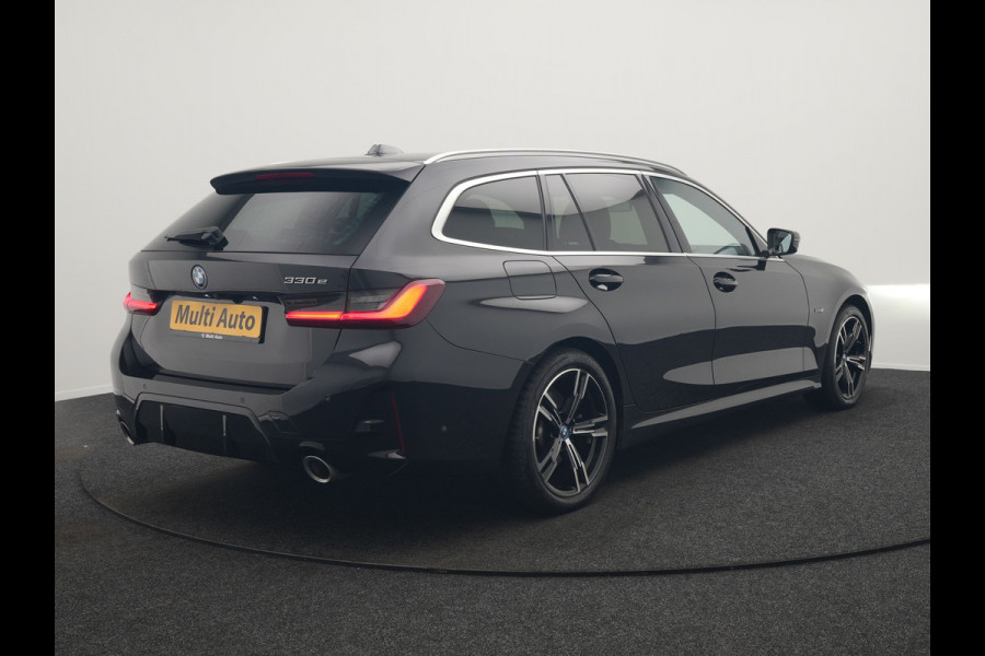BMW 3 Serie Touring 330e M Sport FACELIFT Plug In Hybrid 293pk Dealer O.H PHEV | Head Up | Alcantara Sportstoelen Memory | Widescreen Navi | Keyless | stuur & Stoelverwarming | Camera & Parkassist | Apple Carplay | Sfeerverlichting |
