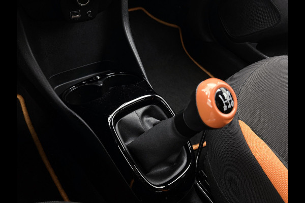 Toyota Aygo 1.0 VVT-i x-JBL (NL-auto, NAP, Goed OnderH, Carplay/ Android, Camera, Cruise Con, Climate Con, Etc)