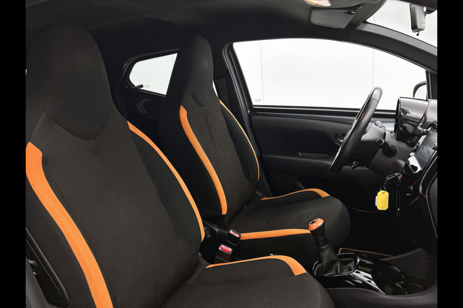 Toyota Aygo 1.0 VVT-i x-JBL (NL-auto, NAP, Goed OnderH, Carplay/ Android, Camera, Cruise Con, Climate Con, Etc)