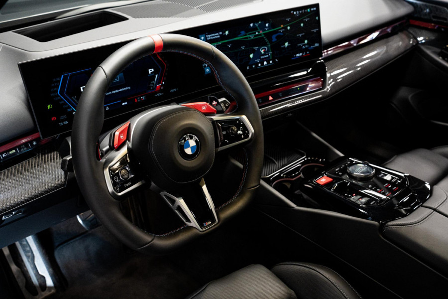 BMW 5 Serie Touring M5 *Bowers & Wilkins / Carbon-interieur / Stoelventilatie / Panorama / Memory / Keyless / Surround-View*