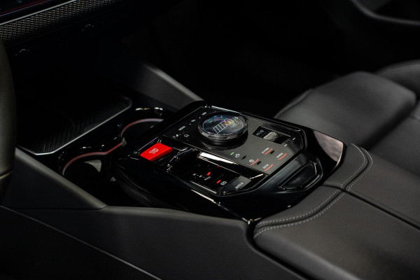 BMW 5 Serie Touring M5 *Bowers & Wilkins / Carbon-interieur / Stoelventilatie / Panorama / Memory / Keyless / Surround-View*