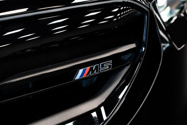 BMW 5 Serie Touring M5 *Bowers & Wilkins / Carbon-interieur / Stoelventilatie / Panorama / Memory / Keyless / Surround-View*