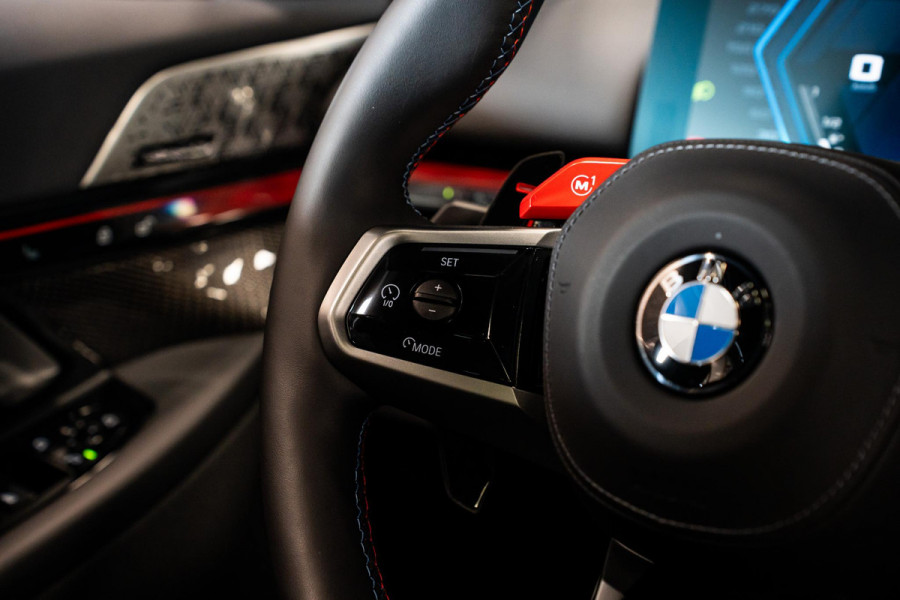 BMW 5 Serie Touring M5 *Bowers & Wilkins / Carbon-interieur / Stoelventilatie / Panorama / Memory / Keyless / Surround-View*