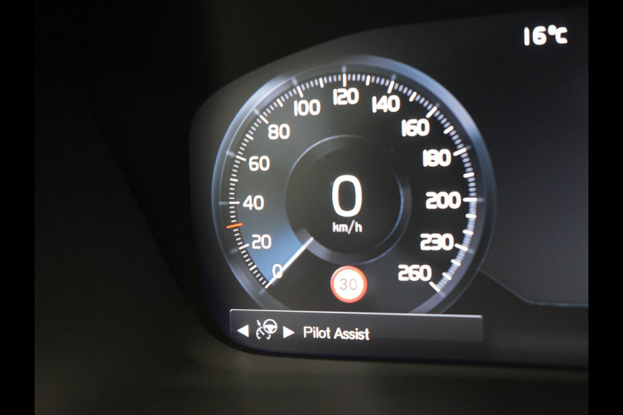 Volvo XC40 T5 Recharge Inscription Plug In Hybrid 262pk Dealer O.H PHEV | Trekhaak af Fabriek | Panodak | Adaptive Cruise | Lederen Sportstoelen Verwarmd | 19"L.M | Camera | Keyless | Apple Carplay |
