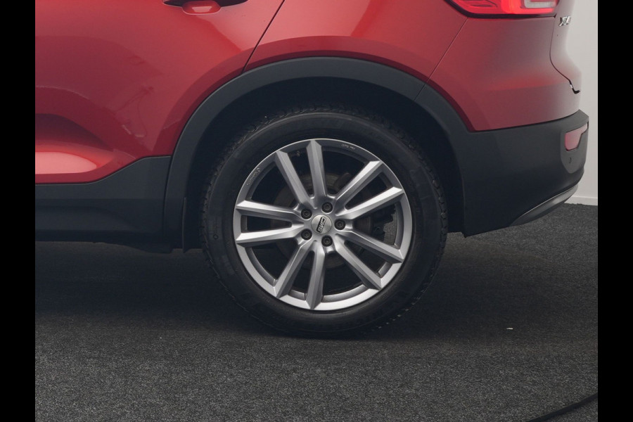 Volvo XC40 T5 Recharge Inscription Plug In Hybrid 262pk Dealer O.H PHEV | Trekhaak af Fabriek | Panodak | Adaptive Cruise | Lederen Sportstoelen Verwarmd | 19"L.M | Camera | Keyless | Apple Carplay |
