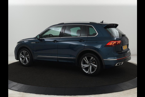 Volkswagen Tiguan 1.5 TSI R-Line | Stoelverwarming | Adaptive cruise | Matrix LED | Keyless | 19'' | Parkeerhulp | Virtual Cockpit | Carplay | Navigatie | Climate control