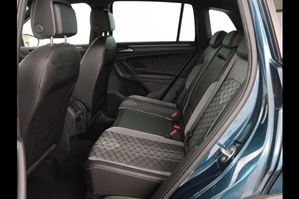 Volkswagen Tiguan 1.5 TSI R-Line | Stoelverwarming | Adaptive cruise | Matrix LED | Keyless | 19'' | Parkeerhulp | Virtual Cockpit | Carplay | Navigatie | Climate control