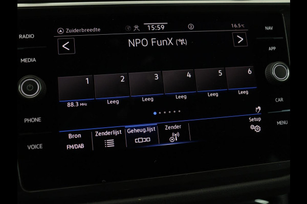 Volkswagen Tiguan 1.5 TSI R-Line | Stoelverwarming | Adaptive cruise | Matrix LED | Keyless | 19'' | Parkeerhulp | Virtual Cockpit | Carplay | Navigatie | Climate control