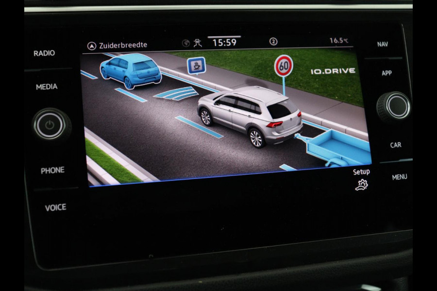 Volkswagen Tiguan 1.5 TSI R-Line | Stoelverwarming | Adaptive cruise | Matrix LED | Keyless | 19'' | Parkeerhulp | Virtual Cockpit | Carplay | Navigatie | Climate control