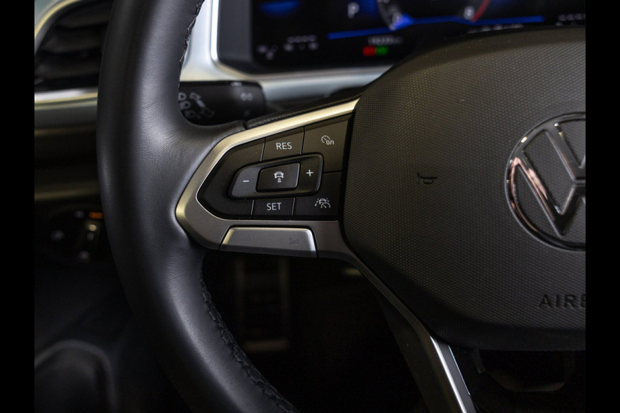 Volkswagen T-Roc 1.5 TSI Goal Edition / 150pk / Stoelverwarming / Dodehoek assistent / Parkeer assistent /