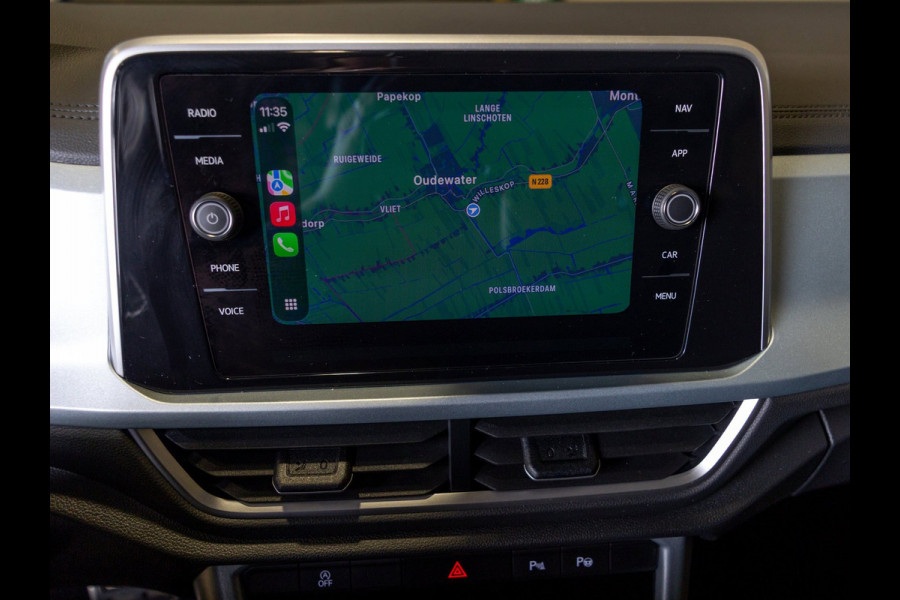 Volkswagen T-Roc 1.5 TSI Goal Edition / 150pk / Stoelverwarming / Dodehoek assistent / Parkeer assistent /