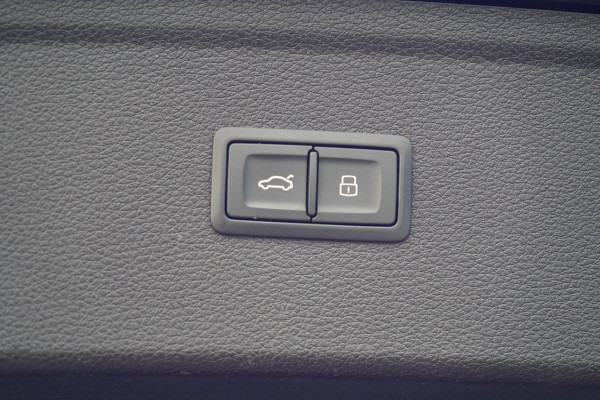 Audi Q5 55 TFSI e quattro Competition / S-Line / Pano / Camera / Head-Up / Side Assist / ACC / Elek. Klep