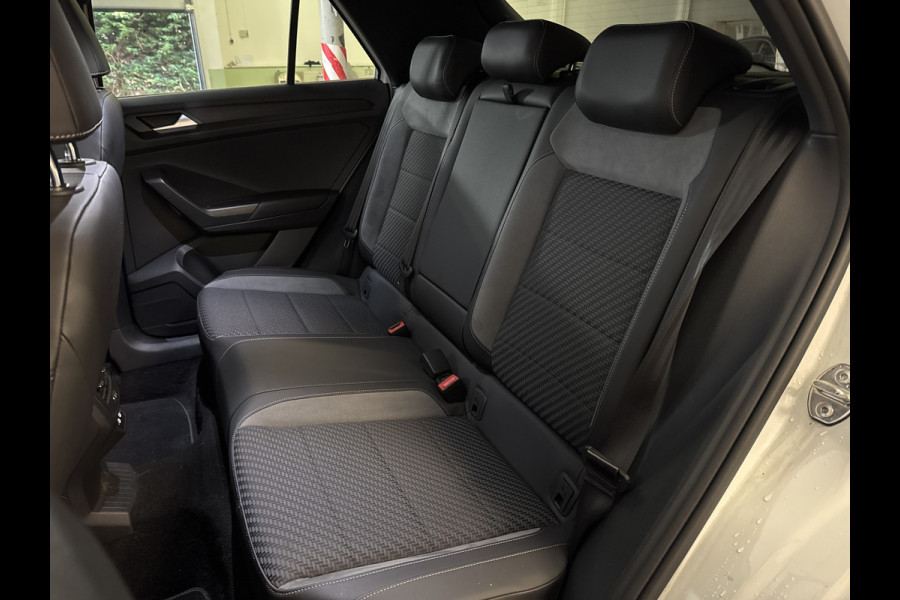 Volkswagen T-Roc 1.5 TSI 150PK DSG R SPORT VIRTUAL/NAVI/CAMERA/VELOURS