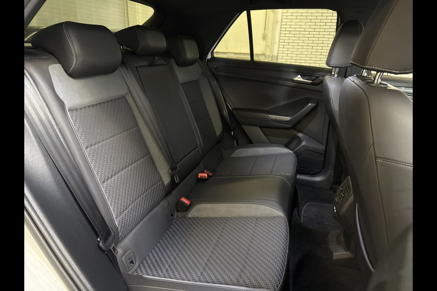 Volkswagen T-Roc 1.5 TSI 150PK DSG R SPORT VIRTUAL/NAVI/CAMERA/VELOURS